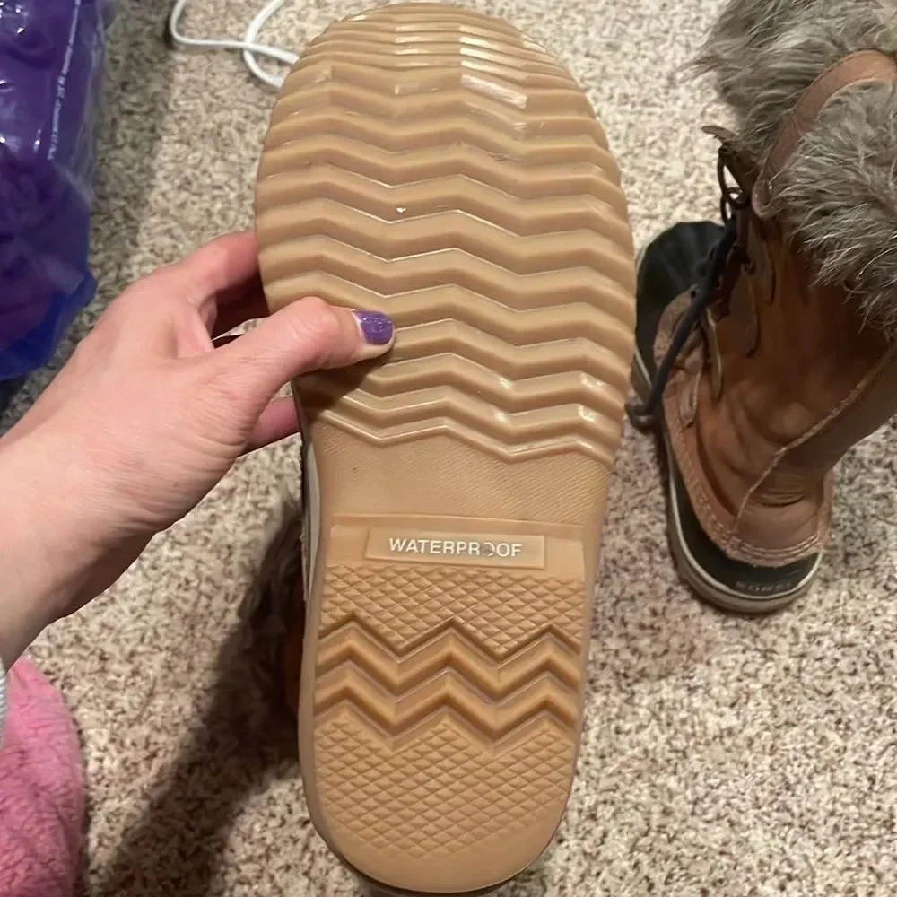 SOREL woman’s snowboots